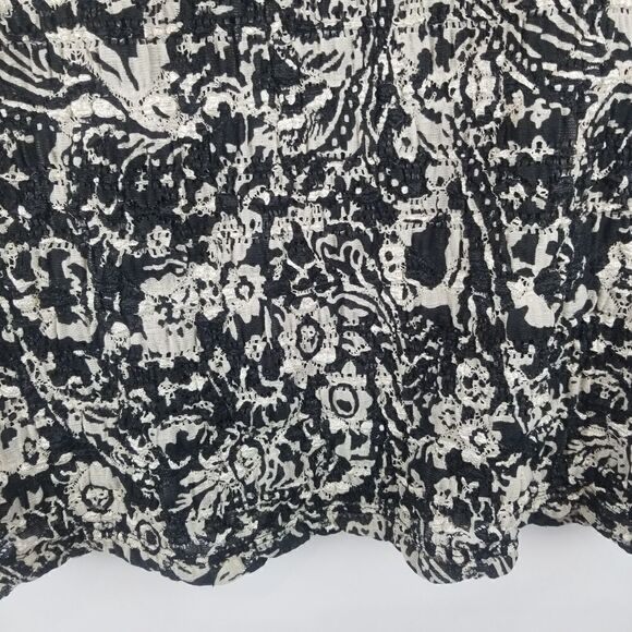 EAST 5TH SHIRT SLEEVE BLACK WHITE TOP. AT-LARGE. - Picture 6 of 16